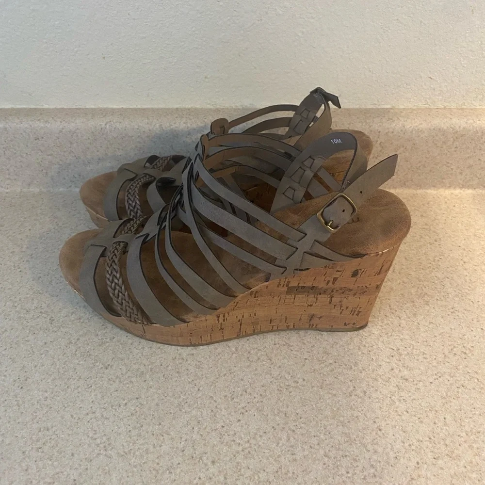 Wedges - Picture 1 of 2